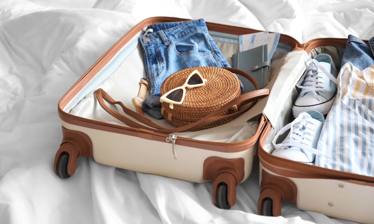 Reise-Essentials für zu Rosazea neigende Haut